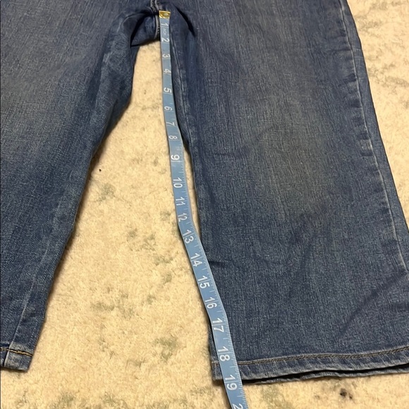 Lee Blue Cropped Capri Jeans Medium Wash - Picture 2 of 5